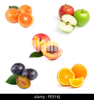 Satz von Raw saftige Früchte mit Blättern, isoliert auf weißem Hintergrund Stockfoto