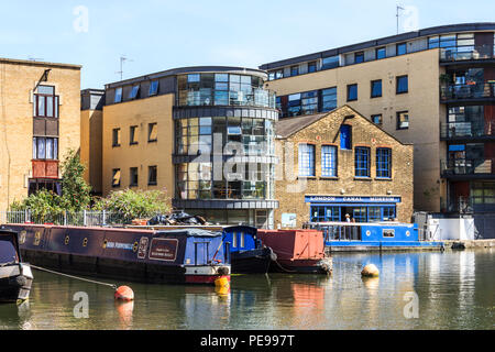 The London Canal Museum in Battlebridge Becken auf der Regent's Canal, King's Cross, London, UK Stockfoto