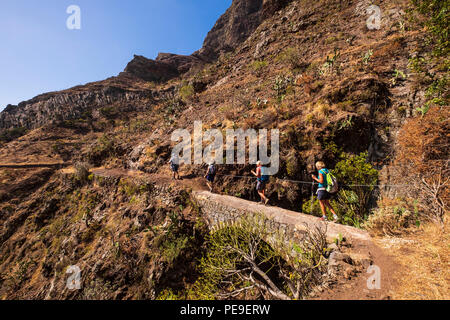 Wandern auf dem Canal de Catalanes im Anaga, Teneriffa, Kanarische Inseln, Spanien Stockfoto
