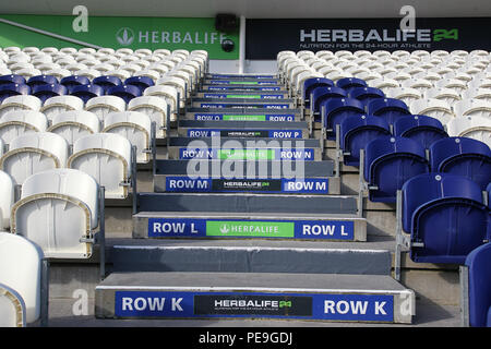 Allgemeine Ansicht der leeren Sitze vor Sussex CCC CCC, Specsavers vs Essex County Championship Division 2 Cricket auf der 1. zentralen County Boden am 18. Stockfoto