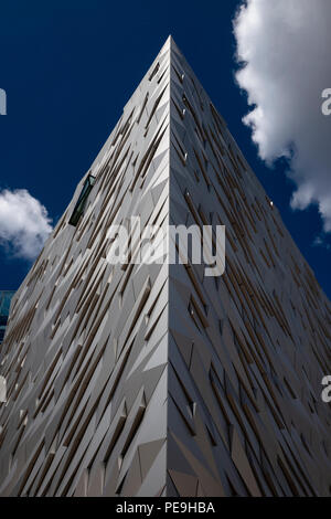 Die moderne Architektur der Titanic Belfast in Nordirland Stockfoto