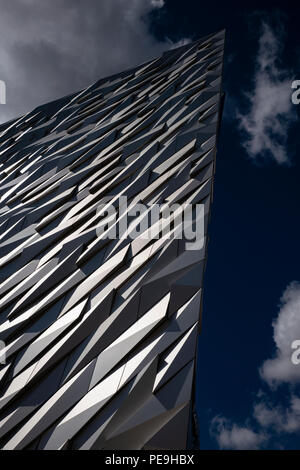 Die moderne Architektur der Titanic Belfast in Nordirland Stockfoto