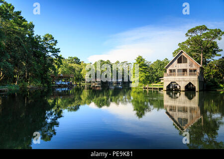 Malerische Magnolia Fluss, der Golf von Mexiko im Süden von Alabama, Magnolia Springs, Alabama, USA führt Stockfoto