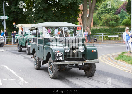 Fahrzeuge auf dem Vintage Dampf Straße laufen in der driffield Steam Rally Stockfoto