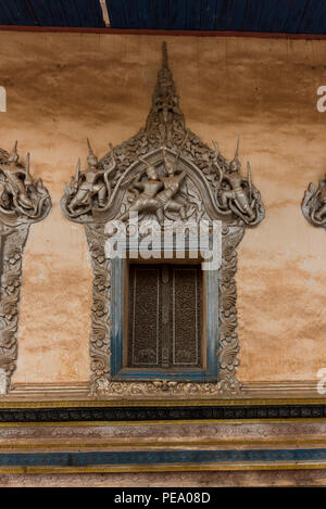 Details einer gestalteten Fenster der alten Wat Bo Tempel, Siem Reap, Kambodscha Stockfoto