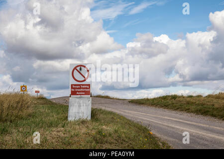 Truppen Ausbildung, kein Unberechtigter Zugang anmelden, Salisbury, Wiltshire, UK Stockfoto