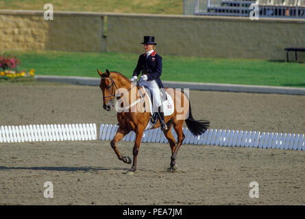 Olympische Spiele, Sydney, September 2000, Karen Dixon (GBR) Reiten zu Intelligent Stockfoto