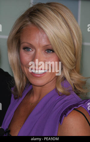 Kelly Ripa 2008 Foto von John Barrett/PHOTOlink.net Stockfoto
