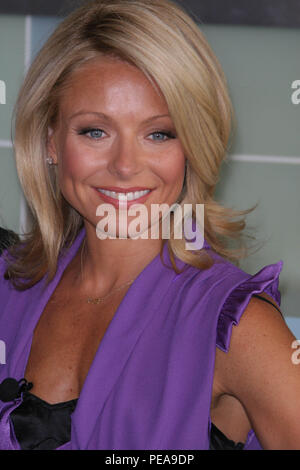 Kelly Ripa 2008 Foto von John Barrett/PHOTOlink.net Stockfoto