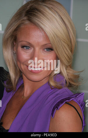 Kelly Ripa 2008 Foto von John Barrett/PHOTOlink.net Stockfoto