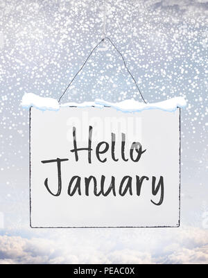 Hallo Januar Text auf weißen Teller board Banner mit kalten Schnee Flocken qoute Stockfoto