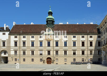 Blick aus dem Innenhof der Hofburg in Wien die Amalienburg - Österreich. Stockfoto