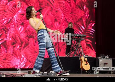 San Francisco, Kalifornien, USA. 12 Aug, 2018. BORNS (GARRETT BORNS) während Außerhalb landet Musik Festival im Golden Gate Park in San Francisco, Kalifornien Quelle: Daniel DeSlover/ZUMA Draht/Alamy leben Nachrichten Stockfoto