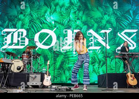 San Francisco, Kalifornien, USA. 12 Aug, 2018. BORNS (GARRETT BORNS) während Außerhalb landet Musik Festival im Golden Gate Park in San Francisco, Kalifornien Quelle: Daniel DeSlover/ZUMA Draht/Alamy leben Nachrichten Stockfoto