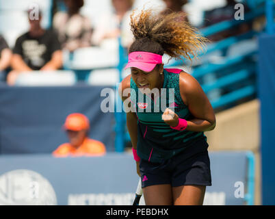 August 14, 2018 - Naomi Osaka in Japan in Aktion bei Ihrem auftaktspiel am Westlichen und Südlichen öffnen 2018 WTA Premier 5 Tennis Turnier. Cincinnati, Ohio, USA. 14. August 2018. Quelle: AFP 7/ZUMA Draht/Alamy leben Nachrichten Stockfoto