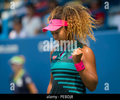 August 14, 2018 - Naomi Osaka in Japan in Aktion bei Ihrem auftaktspiel am Westlichen und Südlichen öffnen 2018 WTA Premier 5 Tennis Turnier. Cincinnati, Ohio, USA. 14. August 2018. Quelle: AFP 7/ZUMA Draht/Alamy leben Nachrichten Stockfoto