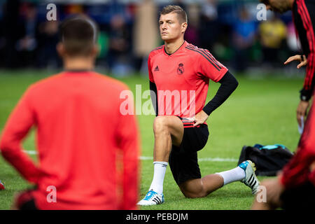 Tallinn, Estland. 14 Aug, 2018. Fußball, UEFA Super Cup, Ausbildung Atletico Madrid bei lillekula Stadion. Toni Kroos wird aufgewärmt. Credit: Marius Becker/dpa/Alamy leben Nachrichten Stockfoto