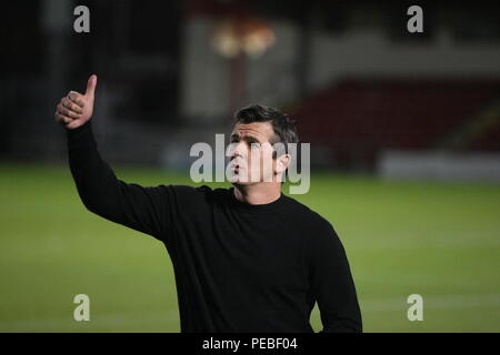 Crewe, Cheshire, UK. 14. August 2018. Fleetwood Stadt manager Joey Barton an der Schale Befestigung gegen Crewe Alexandra. Foto: Simon Newbury/Alamy leben Nachrichten Stockfoto