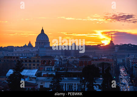 Sonnenuntergang Blick auf Rom von der Villa Borghese, Rom, Latium, Italien Stockfoto