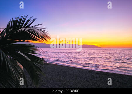 Los Muertos Beach Sunset, Puerto Vallarta, Mexiko Stockfoto