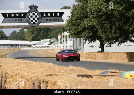 Die Supercars auf die Hillclimb in Goodwood Festival der Geschwindigkeit am Tag 1 Mit: Aston Martin DBS Superleggera Wo: London, Großbritannien Wann: 12 Aug 2018 Quelle: Michael Wright/WENN.com Stockfoto