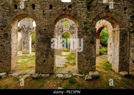 Große Basilika, antiken Stadt Butrint, Nationalpark Butrint, in Saranda, Albanien Qark Vlora Stockfoto