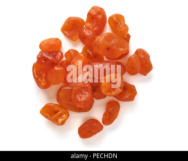 Getrocknete orange Kumquat auf weißem Hintergrund. Ansicht von oben. Stockfoto