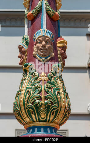 Nahaufnahme der Fritschi Brunnen auf kapellplatzes in Luzern (Luzern), Schweiz Stockfoto