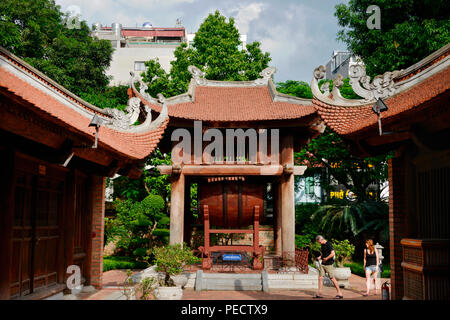 Grosse Sinner, Literaturtempel, Van Mieu, Hanoi, Vietnam Stockfoto