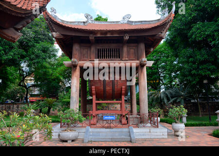 Grosse Sinner, Literaturtempel, Van Mieu, Hanoi, Vietnam Stockfoto