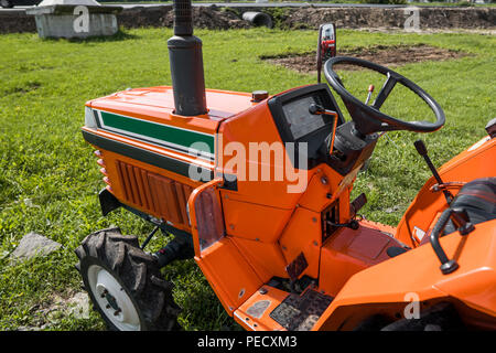 Ebert Mini-Traktor Langholz Aus Buchenholz – Naturbelassenes Holzspielzeug Für Kleine Bauernhof-Fans