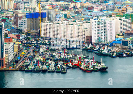 Anzeigen für Schlepper von Observatory Tower Pusan Busan, Südkorea Asien Stockfoto
