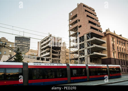 Belgrad, Serbien. August 27, 2017. Allgemeine Streitkräfte Personal Gebäude, das im Krieg von 1999 Balkan bombardiert, immer noch als Denkmal zerstört. Stockfoto