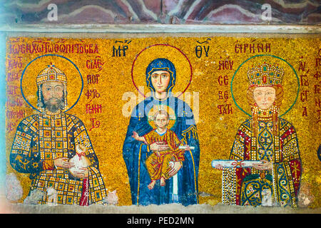 Istanbul, Türkei - 16. Juli 2018: die Jungfrau Maria mit Jesus Christus - Antike Mosaik in der Hagia Sophia (Ayasofya) in Istanbul Stockfoto