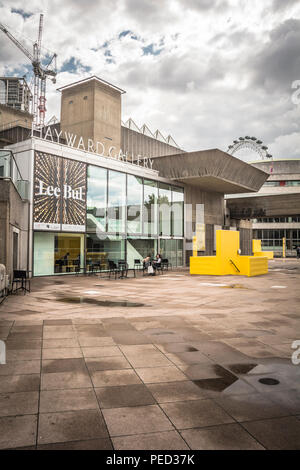 Lee Bul Ausstellung in der Hayward Gallery, Southbank Centre, Belvedere Road, ‎London‎, ‎SE 1, Großbritannien Stockfoto