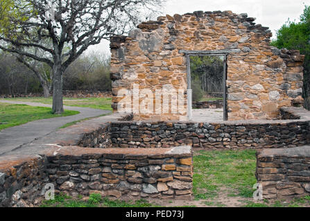 Die Zimmer sind mit den übrigen Wänden erläutert. Mission Espada San Antonio Missions National Park Stockfoto