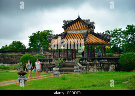 Pavillon, Garten, Purpurne verbotene Stadt, Kaiserstadt, Hue, Vietnam Stockfoto