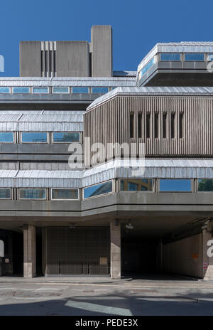 Brutalist konkrete Sampson Haus, neben Blackfriar's Bridge auf der Southbank. In 1976-9 für Lloyds Bank, entworfen von Fitzroy Robinson gebaut. Stockfoto