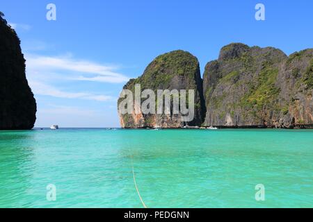 Thailand, Südostasien - Thai Marine National Park Landschaft. Ko Phi Phi Leh Island in der Provinz Krabi. Maya Bay. Stockfoto