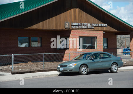 BURNS, Oregon 21. APRIL 2016, die Post in Verbrennungen mit einem Auto vor. Stockfoto