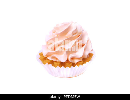 Isolierte Kuchen mit Sahne rosa. Lecker geburtstag Cupcake auf weißem Hintergrund Stockfoto