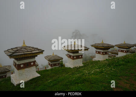 Foto in Bhutan aufgenommen und zeigt die einzigartige Kultur und reiligion. Stockfoto