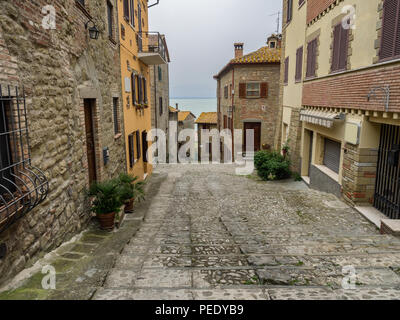 Straßen in Borgo sul Trasimeno in Umbrien, Italien Stockfoto