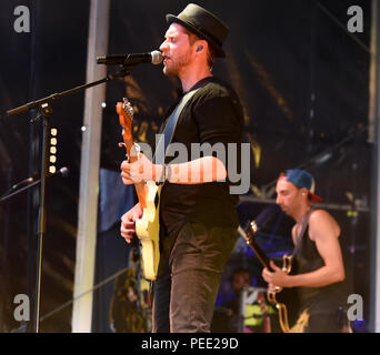 Deutschland, Ebern, Eyrichshhof Schloss, 30. Juli 2018 - Johaness Oerding - Rösler Open Air - Bild: Johaness Oerding ein Set an der Rösler Open Ai spielen Stockfoto