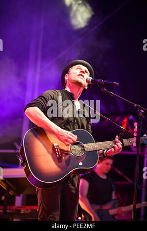 Deutschland, Ebern, Eyrichshhof Schloss, 30. Juli 2018 - Johaness Oerding - Rösler Open Air - Bild: Johaness Oerding ein Set an der Rösler Open Ai spielen Stockfoto