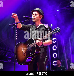 Deutschland, Ebern, Eyrichshhof Schloss, 30. Juli 2018 - Johaness Oerding - Rösler Open Air - Bild: Johaness Oerding ein Set an der Rösler Open Ai spielen Stockfoto