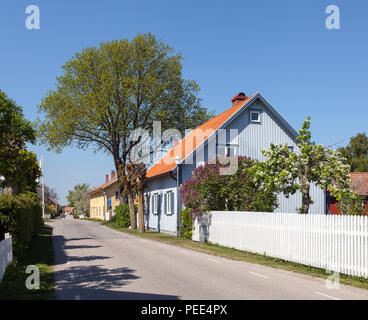 KRISTIANOPEL, Schweden am 14. Mai 2018. Blick auf eine Straße, Gebäude und Gärten. Feder und sonnigen Nachmittag. Redaktionelle Verwendung. Stockfoto