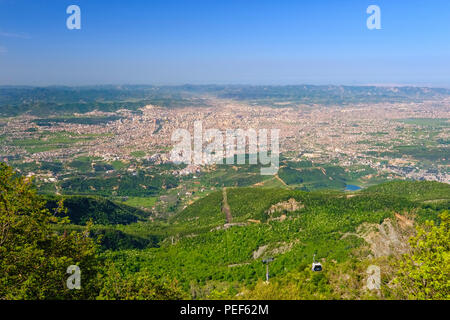 Seilbahn, Blick über Tirana vom Berg Dajti Nationalpark Dajti, qark Tirana, Albanien Stockfoto