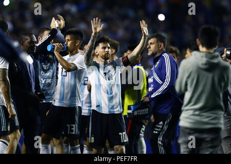 BUENOS AIRES, ARGENTINIEN - Mai 2018: Lionel Messi schwenkte seine Arme auf sein letztes Match in Argentinien thepublic vor Russland 2018 Stockfoto