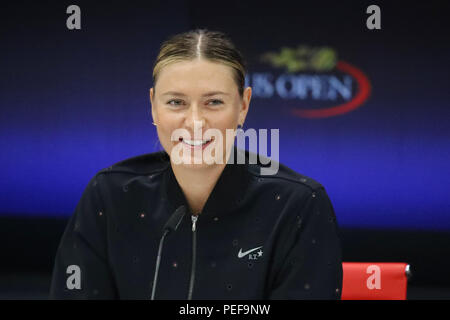 Fünfmal Grand Slam Meister Maria Sharapova von Russland während der Pressekonferenz nach dem US Open 2017 dritte Runde Stockfoto